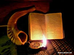 Pin By Glory5 Media On Glory5fm Shofar Prophetic Art Prophet