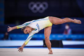 Possible floor exercise routine for flavia saraiva 2020. Apos Tombo No Solo Flavia Saraiva Machuca Tornozelo Desiste Das Classificatorias Mas Avanca Para Final Da Trave