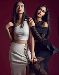Kita tahu bahwa perkembangan teknologi terutama jaringan internet sekarang ini berkembang sangat pesat bahkan sampai kepelosok desa. Pose Seksi Raline Shah Dan Pevita Pearce Lebih Hot Siapa Free Hot Nude Porn Pic Gallery