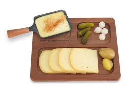 Aus Birnbaumholz Racletteteller Raclette Teller Aus Birnbaumholz Kartoffelkorb Birne Gewurzmuhlen