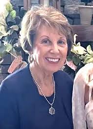 Effie Rice's Instagram, Twitter & Facebook