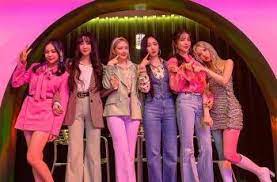 Select the following files that you wish to download or play stream, if you do not find them, please search only for artist, song, video title. Rilis Lagu Mago Yang Catchy Abis Gfriend Banjir Pujian Matamata Com