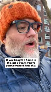 📊 Mortgage demand just surged and rates briefly dropped below 6%.  Refinance activity jumped 40%. Purchase apps? Up 16%. Buyers and homeowners  are taking notice and fast. 📲 If you've been waiting