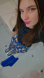 Hi Good day everyone, I'm Zam from Australia/NSW 19 years old. And I've  been performing in different areas like Open Mic Gigs and more. Hopefully,  you wouldn't mind to vote for me