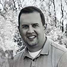 Adam Siskin's Instagram, Twitter & Facebook