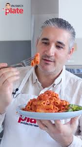 Fun fact: Pasta alla norma is named after Bellini's 19th-century opera,  Norma..and I promise you'll be singing your way back to the pan for more  once you try this satisfying #EggplantPasta treat. #