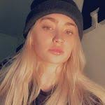 Kaye Hough's Instagram, Twitter & Facebook