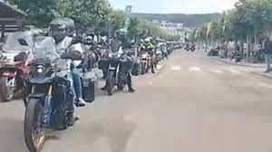 Vaviviz erome - stepped nearer to me