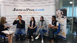 With fedi nuril, dewi sandra, chelsea islan, tatjana saphira. Gimana Tadi Nonton Live Streaming Ayat Ayat Cinta 2 Facebook