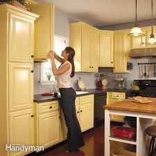 How To Spray Paint Kitchen Cabinets Selbstgebaute Kuchenschranke Kuchenschranke Malen Alter Kuchenschrank
