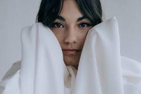 Spring Romance — CANADIAN BRIDE GUIDE