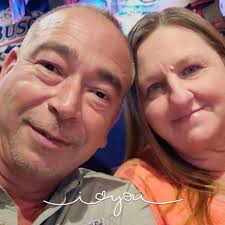 Do dog groomers come to the person's house for nail trimming?