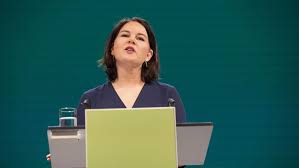 Sie werden neue wege finden müssen, um außerhalb des bundestags aufmerksamkeit zu erregen. Annalena Baerbock Die Kanzlerin Der Medien Finance Business
