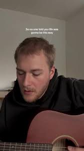 MP💔 ps i'm reading the lyrics and chords off my phone not staring int...