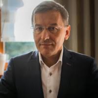 300+ profili według frazy „Andrzej”