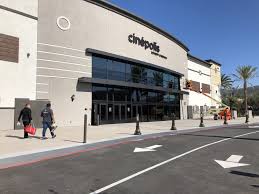 Consulta la cartelera, horarios, estrenos, preventas y promociones que tenemos para ti. New Carlsbad Luxury Cinema Puts The Focus On Food The San Diego Union Tribune