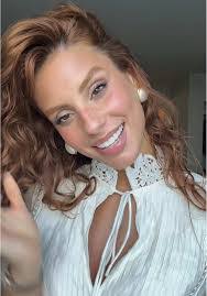 Emily Batts's Instagram, Twitter & Facebook