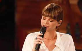 She is an actress, known for io che amo solo te (2015), festival di sanremo (1951) and amici di maria de filippi (2001). Alessandra Amoroso Chi E Eta Fidanzato Carriera E Malattia