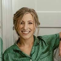 Amanda Moquin's Instagram, Twitter & Facebook