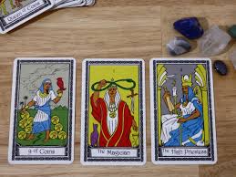 Most tarot card decks consist of 78 tarot cards broken into a major arcana (22 cards) and a minor arcana (56 cards). How To Deal Or Spread Tarot Cards Exemplore