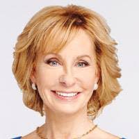 Sarah Wallace's Instagram, Twitter & Facebook