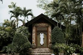 Discover amantaka, a luxury garden estate hotel in laos tucked into the heart of luang prabang's unesco protected old town. Jade Hanz Aman Rimba Private Estate Janda Baik Trban Photography