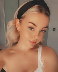 Hannah Fitzgerald's Instagram, Twitter & Facebook