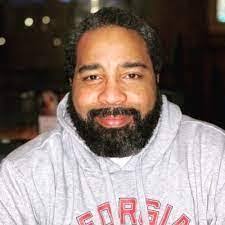 Larry Hardiman's Instagram, Twitter & Facebook