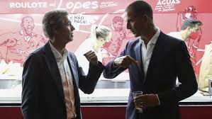 Além de humorista mais popular de portugal, ele é cronista da visão, membro do governo sombra na tvi24, fervoroso adepto do. Ricardo Araujo Pereira Que Nao Cometa Ilegalidades Mas Tambem Que Nao Seja Passarinho Benfica Jornal Record