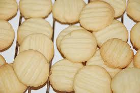 Feine Sandplatzchen Ein Leckeres Rezept Mit Bild Aus Der Kategorie Kekse Platzchen 12 Bewertungen O 4 4 Tags Platzchen Backen Rezepte Platzchen Rezepte