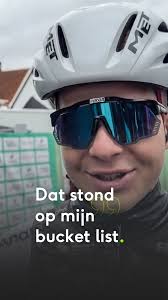 Tim Wellens laat even aan het peloton weten dat hij de puntjes gaat gaan  pakken voor de bergtrui. Weliswaar om Tadej Pogacar van de bollentrui te  verlossen. #Wielrennen #TDF2025