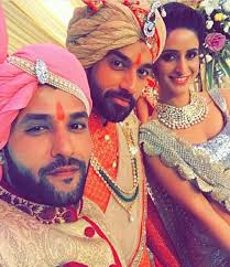 Download instagram photos anonymously and safely with ingramer. Karan Vohra Family Photo