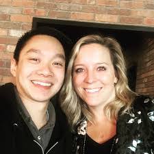 Julia Cordray's Instagram, Twitter & Facebook