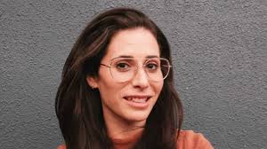 Carly Mann's Instagram, Twitter & Facebook