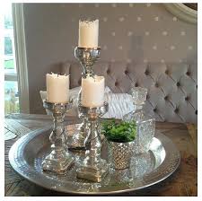 Vintage Silver Tray Candles And Mercury Glass In 2020 Couchtische Dekorieren Silber Wohnzimmer Dekoration
