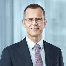 Organisation & management