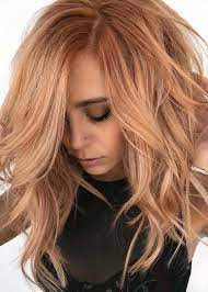 Rose Gold Is One Of The Trending Hair Colors In These Days Because Of Its Charming Lo Hair Color Rose Gold Strawberry Blonde Hair Color Strawberry Blonde Hair