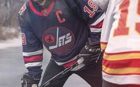 Get your authentic and replica team jerseys customized with your favourite player's name and number. Icethetics A Twitteren The Winnipeg Jets Unveiled Their 2019 Nhl Heritageclassic Sweater Tonight As Expected They Ll Wear A Reverse Version Of Last Year S Throwback Jersey Jerseywatch It S A Good Day For Retro