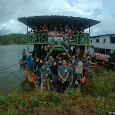 Cruise houseboat dengan aktiviti hiking, rakit, mancing, bbq dll. All About Boat House Royal Belum Vs Tasik Kenyir Tripjalan