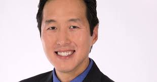 Dr Anthony Youn Holistic Beauty Starts With Loving Oneself But Extends To Loving Others And Taking Care Of Oneself In All Ways By Alexandra Spirer Authority Magazine Medium