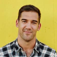 4 Wildly Successful People Who Started From the Bottom