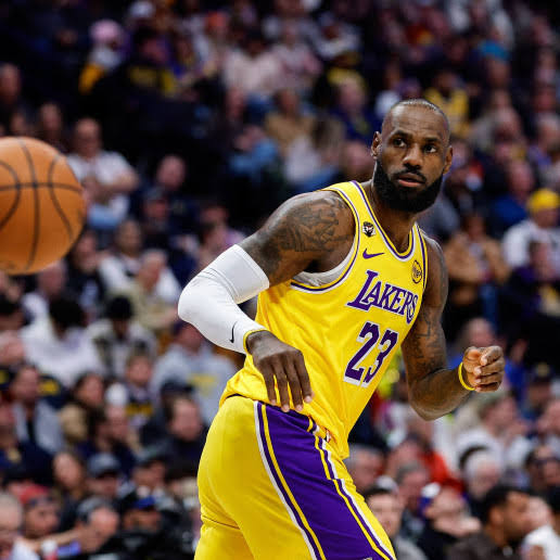Lakers to ask LeBron James to take 'significant' pay cut if he returns next season - Basketnews.com