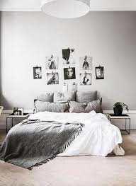 Take some of these 30 minimalist bedroom ideas and apply them to your own room. Modern Minimalist Bedroom Ideas Minimalistdecorshelves Homedecorbedroommodern Slaapkamerideeen Interieur Slaapkamer Minimalistische Slaapkamer