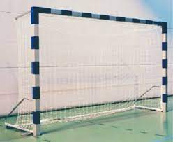 Namun sebenarnya gawang tidak hanya digunakan dalam dunia sepak bola saja, melainkan juga ada di dalam olahraga lain. Aturan Ukuran Gawang Futsal Menurut Nasional Dan Fifa Adya Razan