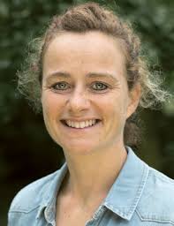 GEBU R T IM H ER Z-JESU -KR AN KEN HA US