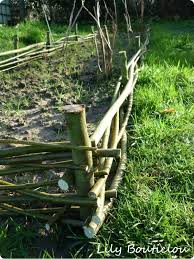 Tressage De Bordures En Branches De Saule Jardins Bordures Jardinage