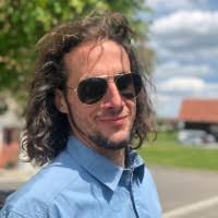 100+ Profile mit dem Suchbegriff „Guyer“