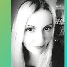 Lynn Glick's Instagram, Twitter & Facebook