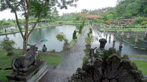 Berikut kami ulas untuk anda harga tiket borobudur lokal dan mancanegara beserta semua harga tiket masuk yang dibayarkan tersebut sudah termasuk kedalam asuransi sebesar 500 rupiah. Tirta Gangga Karangasem Bali Lokasi Sejarah Harga Tiket Masuk 2021