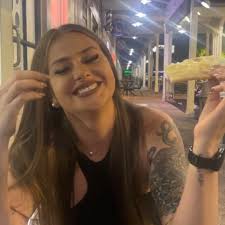 Help! What kind of plant is this? (Not a fiddle fig)